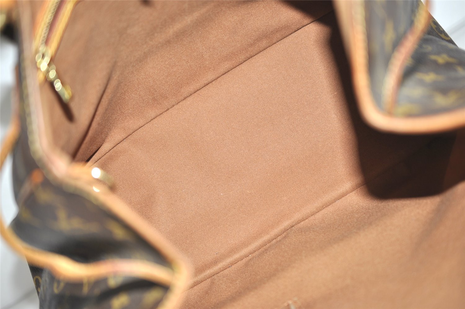 Authentic Louis Vuitton Monogram Batignolles Vertical Tote Bag M51153 LV 5478J