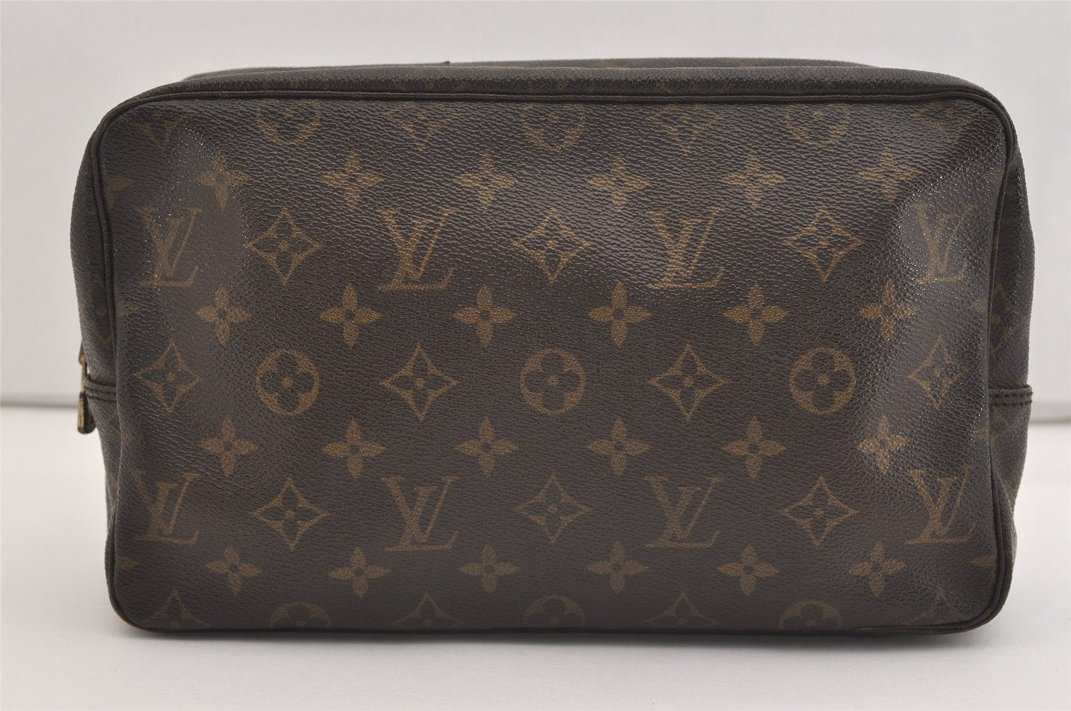 Auth Louis Vuitton Monogram Trousse Toilette 28 Clutch Hand Bag M47522 LV 5484J