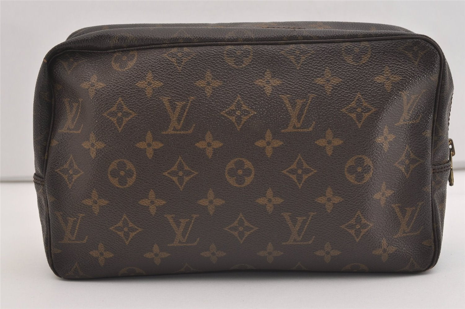Auth Louis Vuitton Monogram Trousse Toilette 28 Clutch Hand Bag M47522 LV 5484J