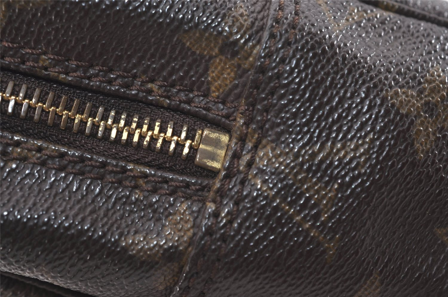 Auth Louis Vuitton Monogram Trousse Toilette 28 Clutch Hand Bag M47522 LV 5484J