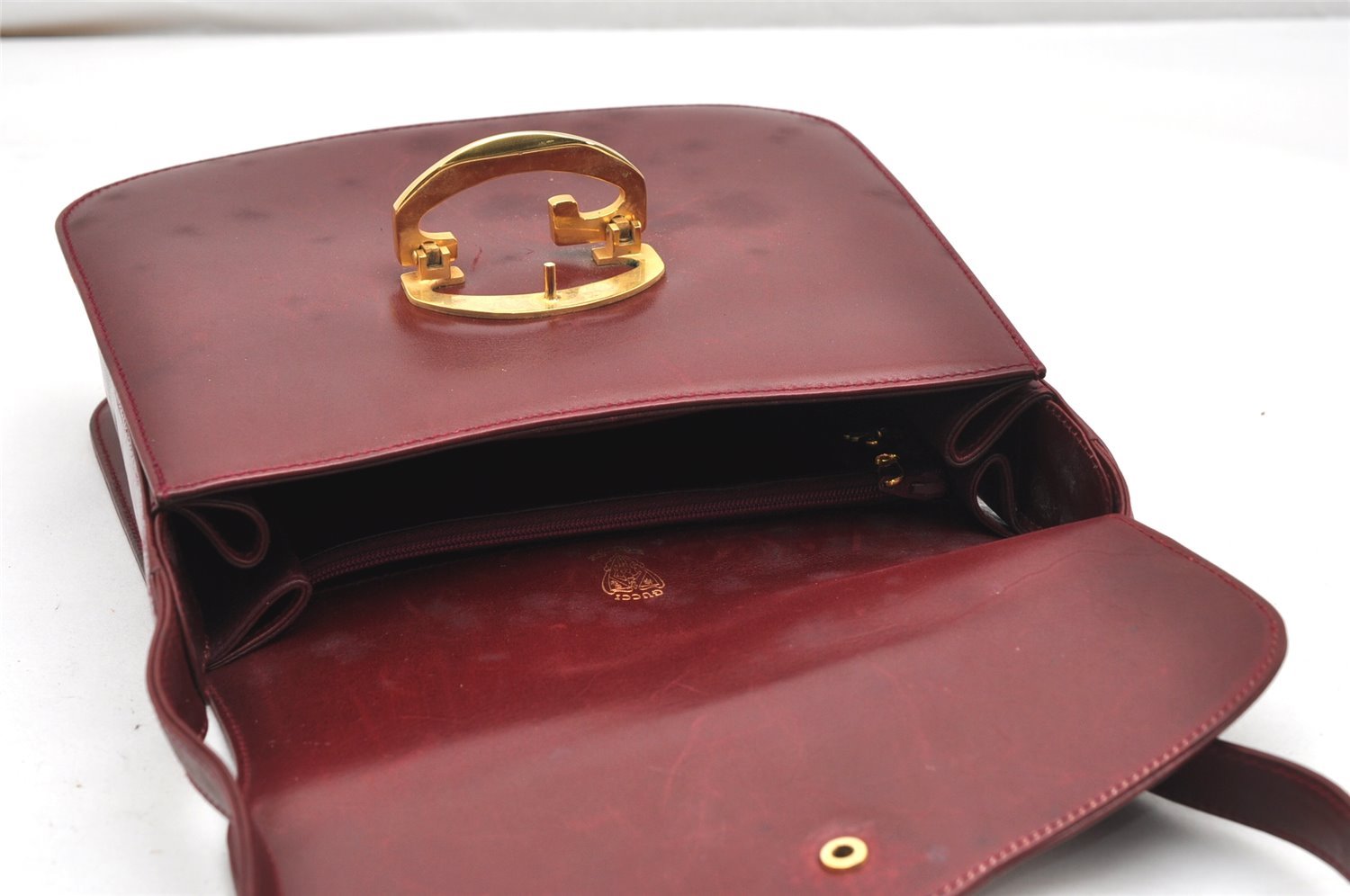 Authentic GUCCI Vintage Shoulder Cross Body Bag Purse Leather Bordeaux 5485K