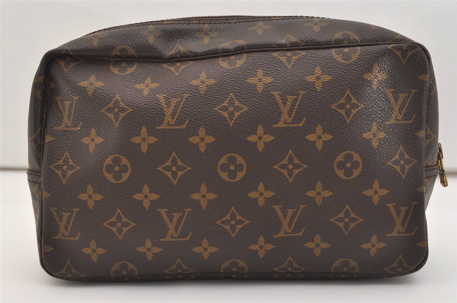 Auth Louis Vuitton Monogram Trousse Toilette 28 Clutch Hand Bag M47522 LV 5490J