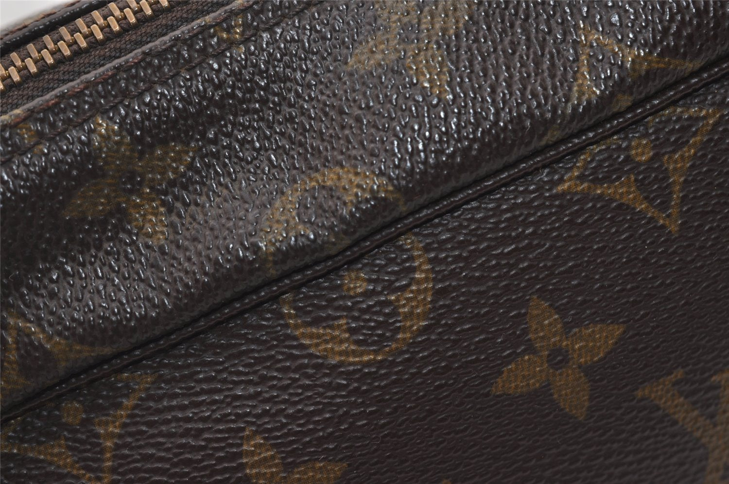 Auth Louis Vuitton Monogram Trousse Toilette 28 Clutch Hand Bag M47522 LV 5490J