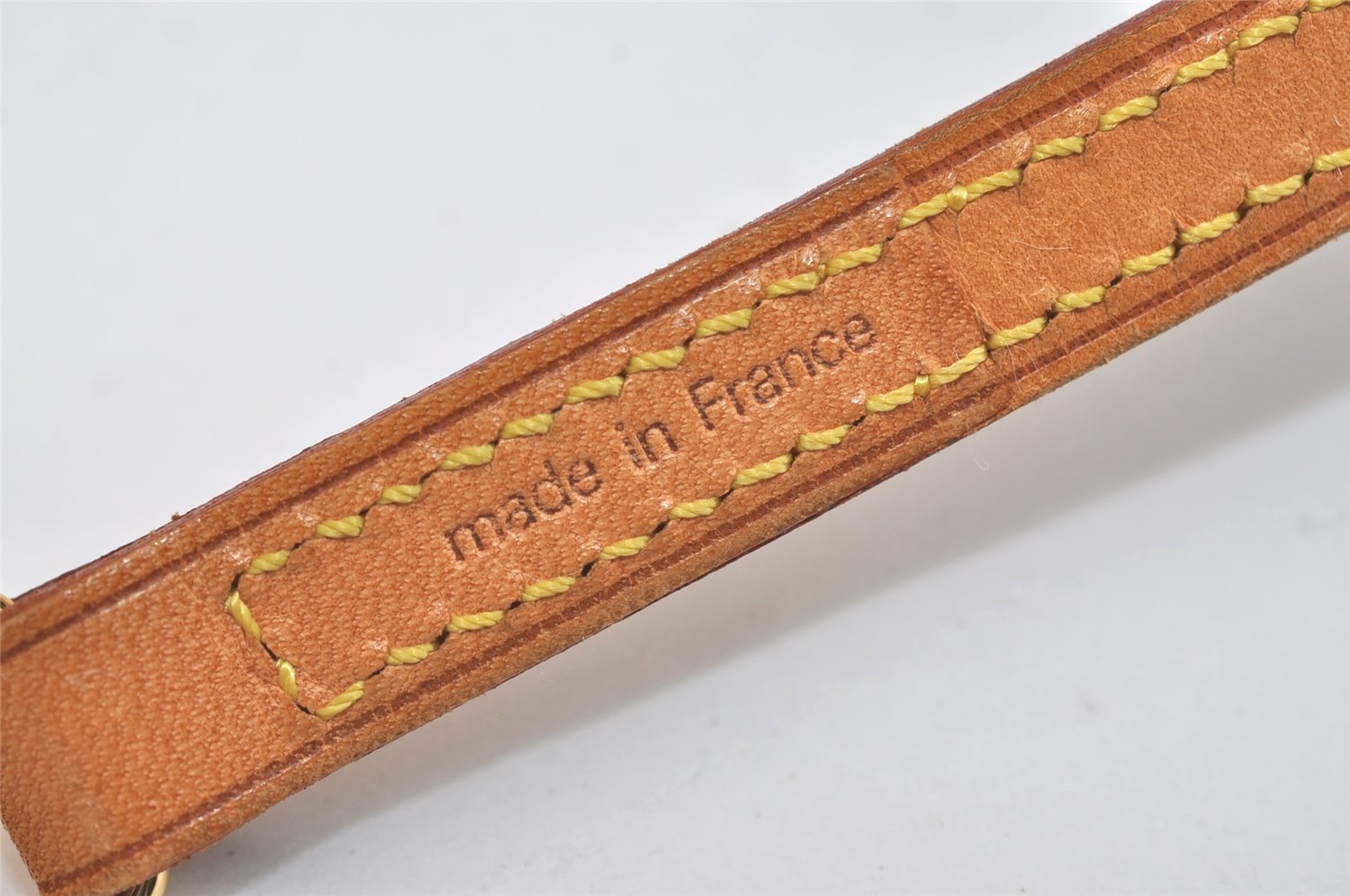 Authentic Louis Vuitton Leather Shoulder Strap Beige 47.2