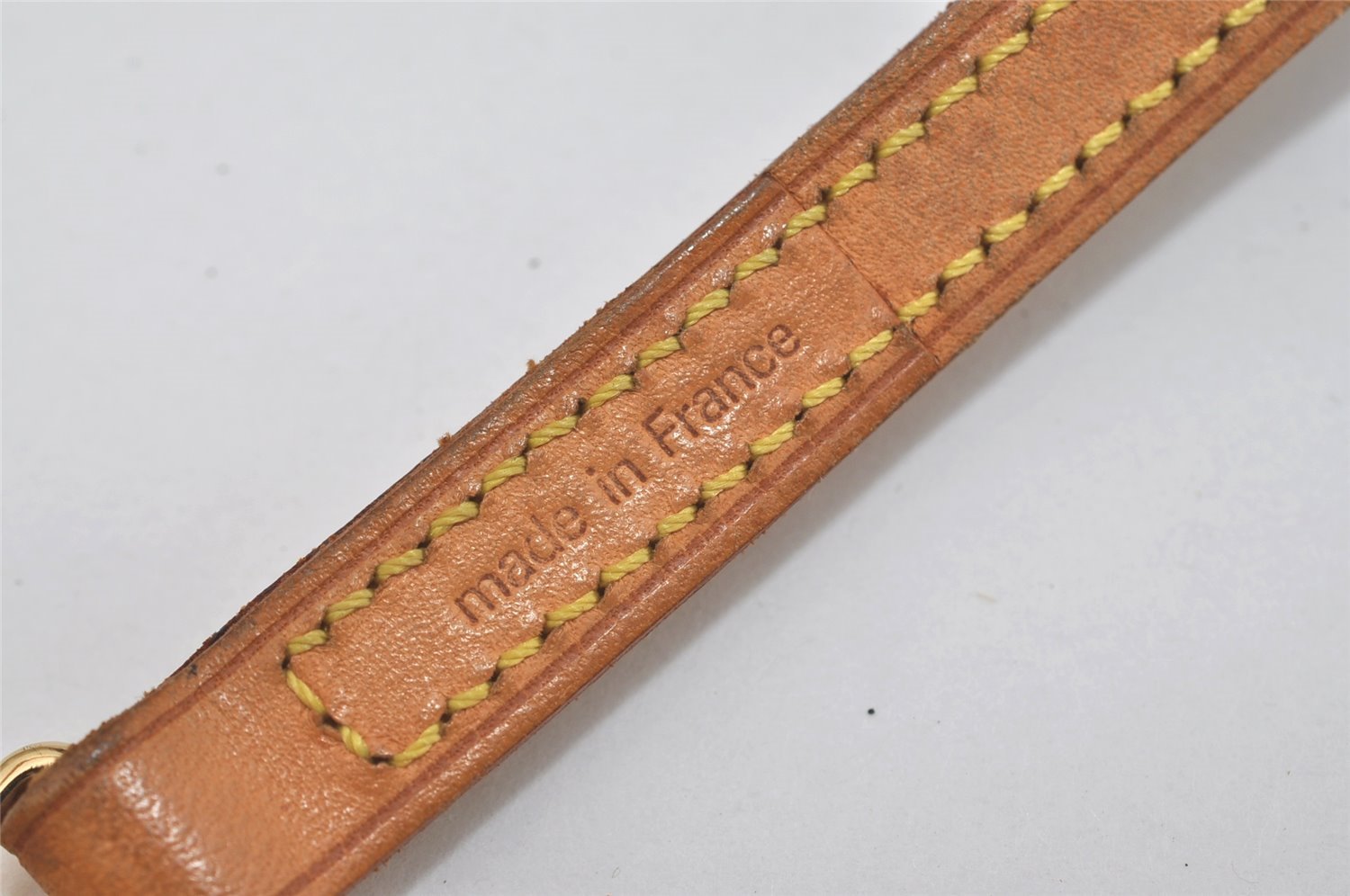 Authentic Louis Vuitton Leather Shoulder Strap Beige 47.2