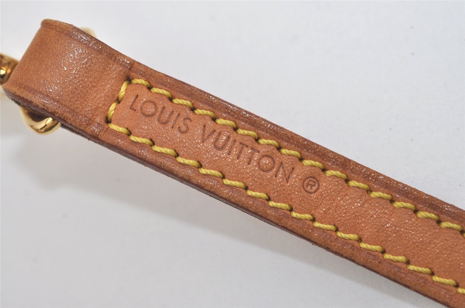 Authentic Louis Vuitton Leather Shoulder Strap Beige 47.2