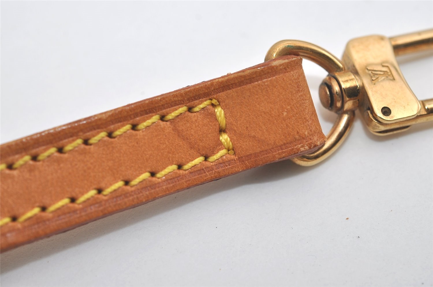 Authentic Louis Vuitton Leather Shoulder Strap Beige 46.9