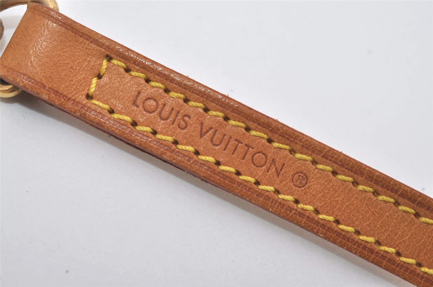 Authentic Louis Vuitton Leather Shoulder Strap Beige 46.9