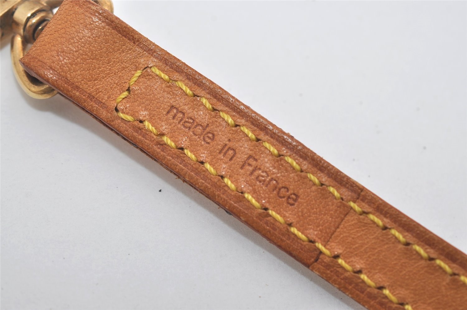 Authentic Louis Vuitton Leather Shoulder Strap Beige 46.9