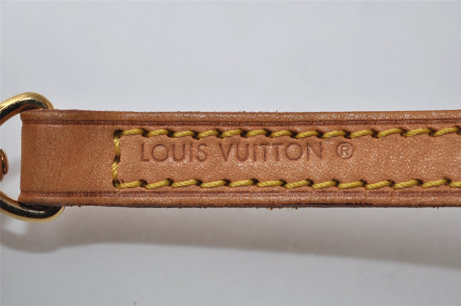 Authentic Louis Vuitton Leather Shoulder Strap Beige 46.9