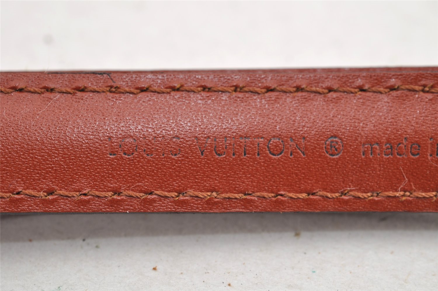 Authentic Louis Vuitton Leather Shoulder Strap Brown 40.2-47