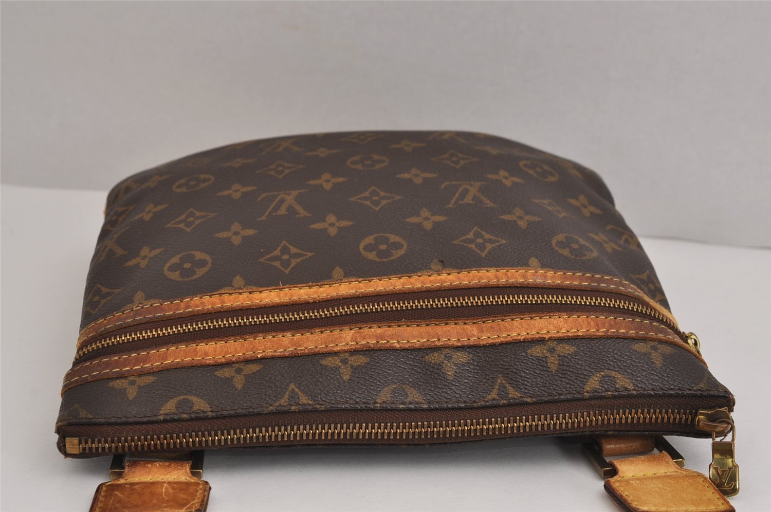 Auth Louis Vuitton Monogram Pochette Bosphore Shoulder Cross Bag M40044 LV 5506J