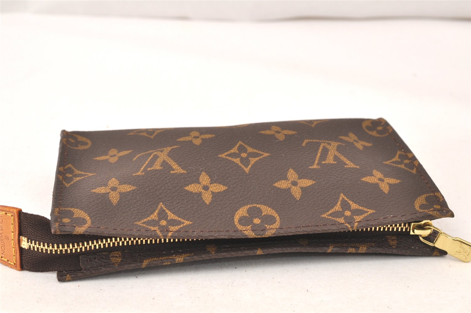 Authentic Louis Vuitton Monogram Pouch For Bucket PM LV 5506K