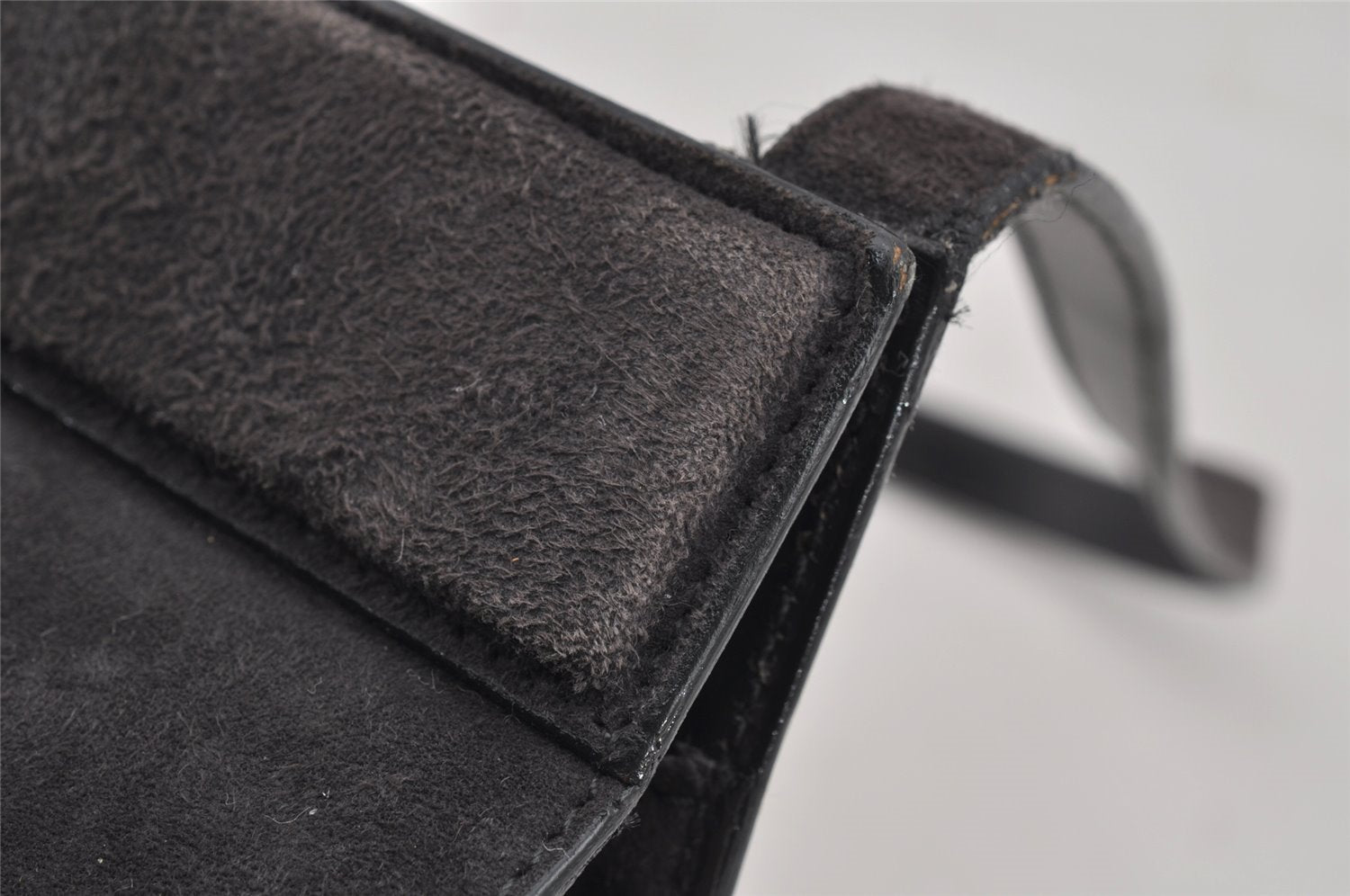 Authentic GUCCI Vintage Shoulder Hand Bag Purse Suede Leather Gray 5510J