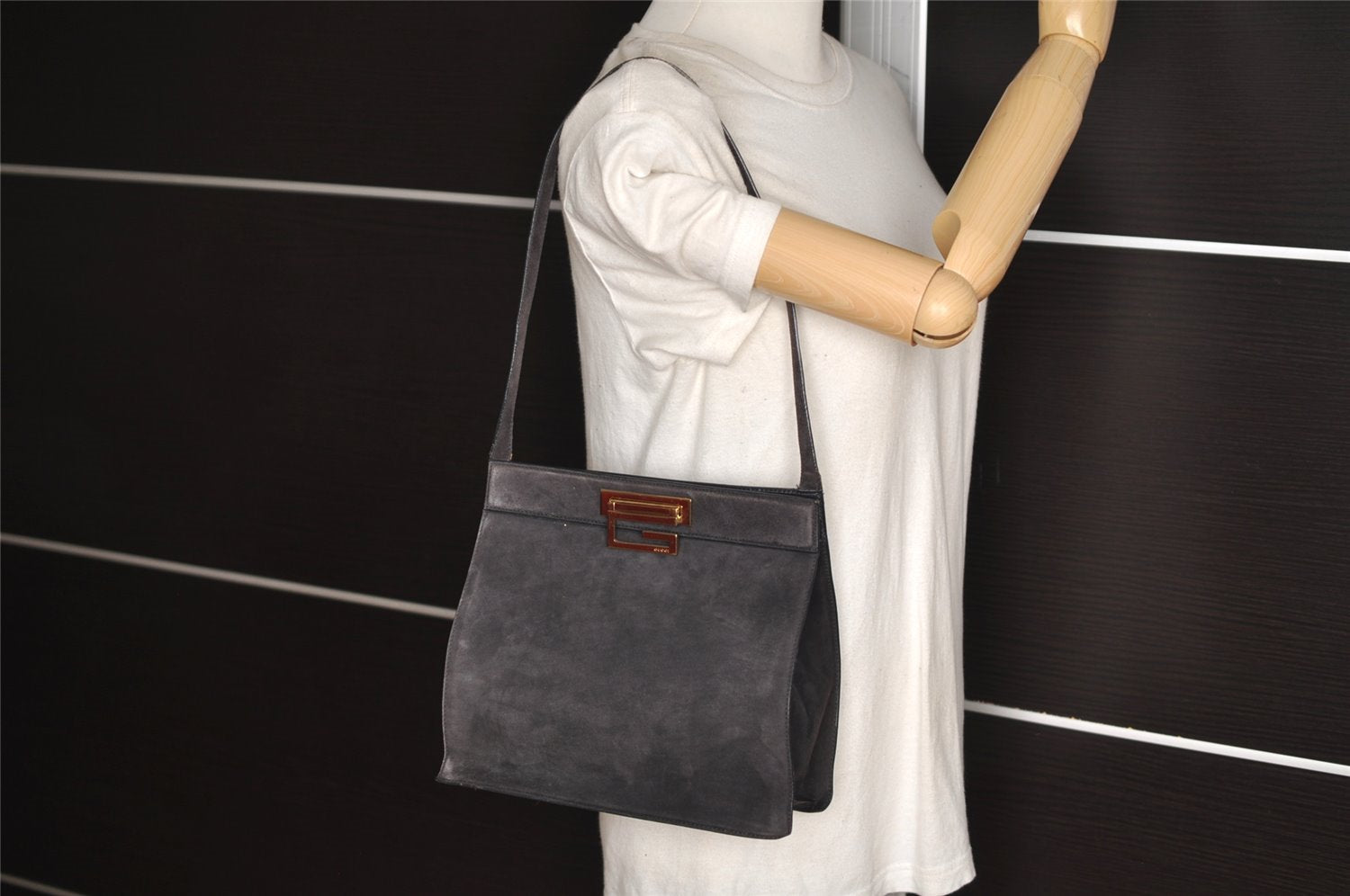 Authentic GUCCI Vintage Shoulder Hand Bag Purse Suede Leather Gray 5510J