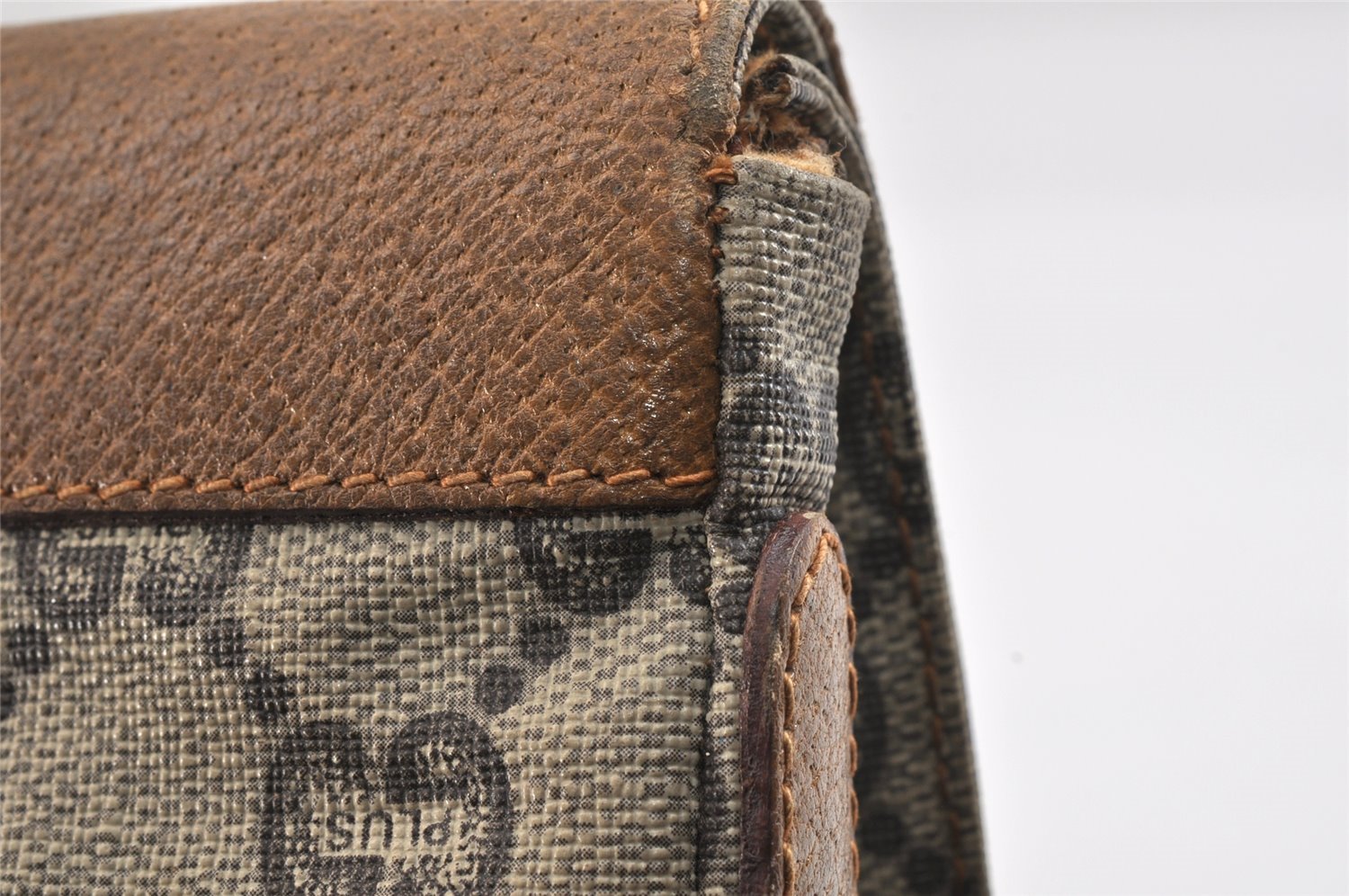 Authentic GUCCI GG Plus Clutch Hand Bag Purse PVC Leather Brown Junk 5510K