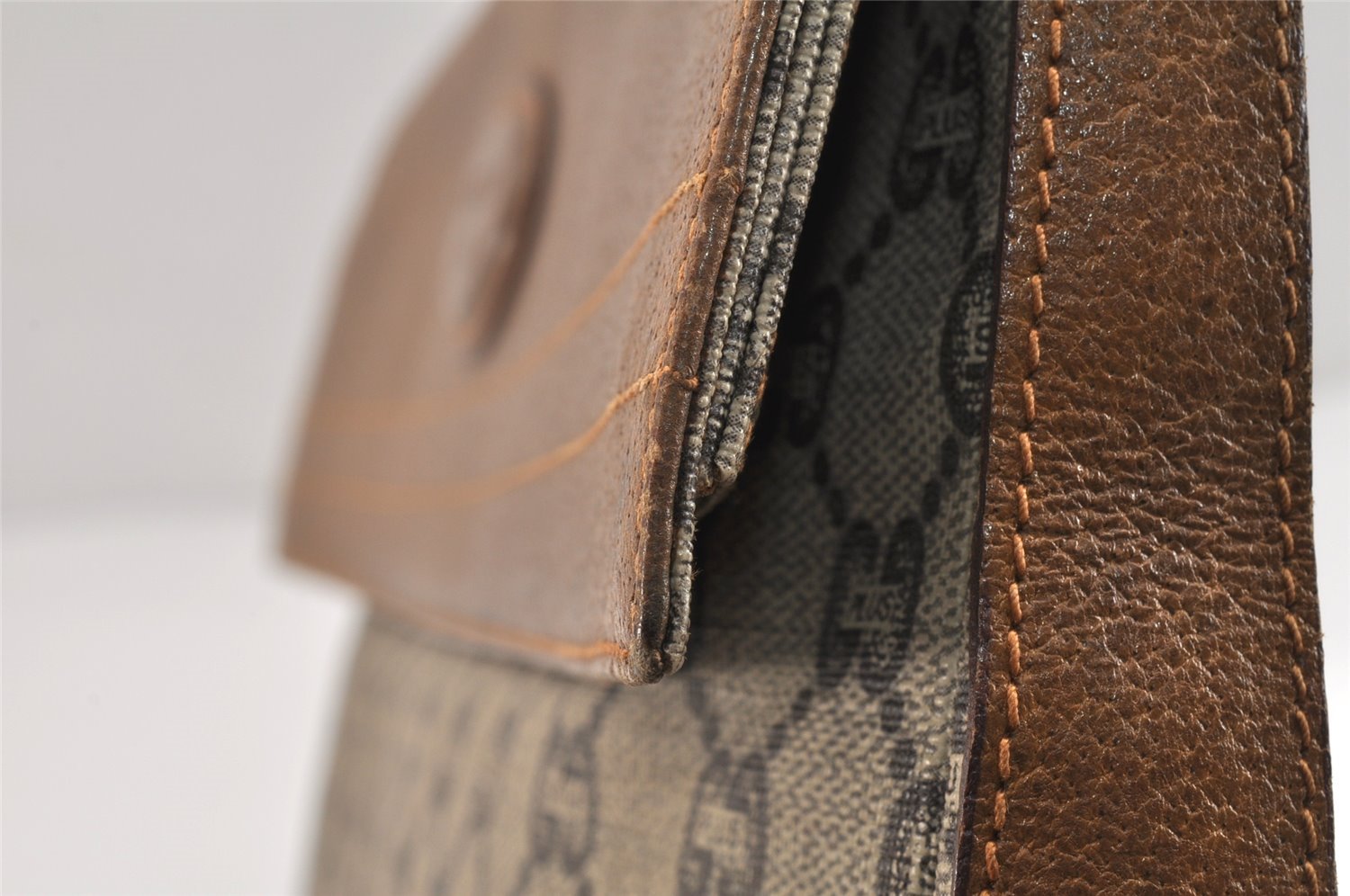 Authentic GUCCI GG Plus Clutch Hand Bag Purse PVC Leather Brown Junk 5510K