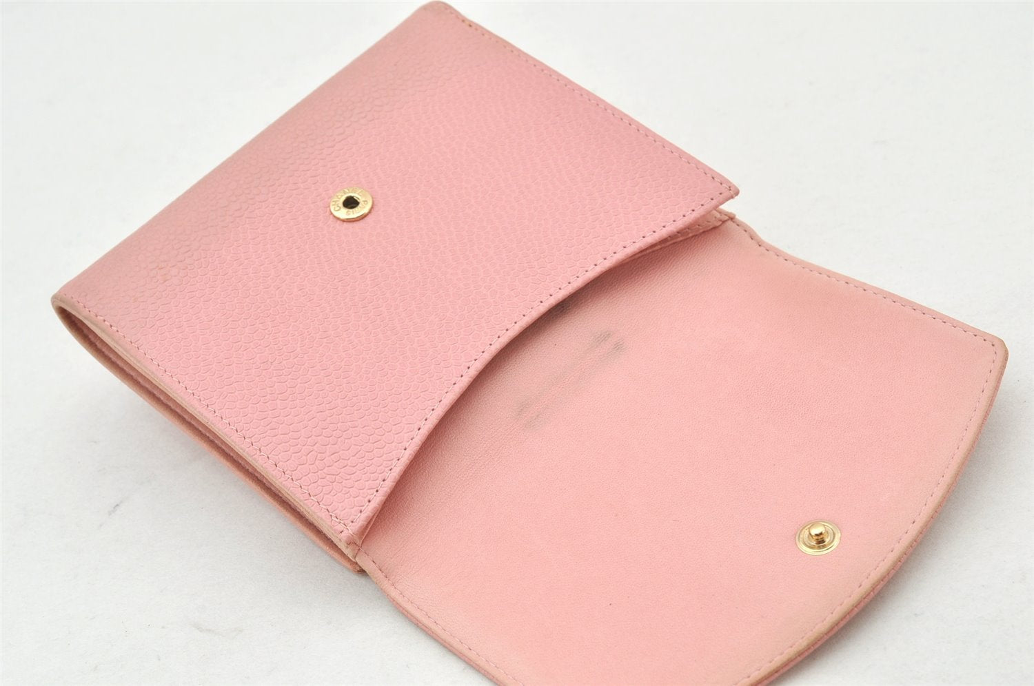 Authentic CHANEL Vintage Caviar Skin CC Logo Bifold Wallet Purse Pink 5513K