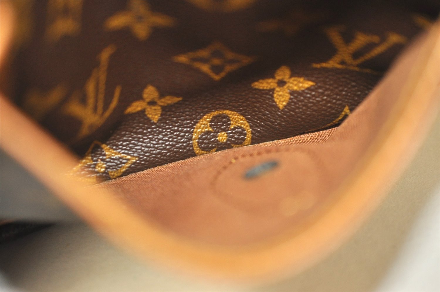 Authentic Louis Vuitton Monogram Gibeciere MM Shoulder Cross Bag M42247 LV 5515J