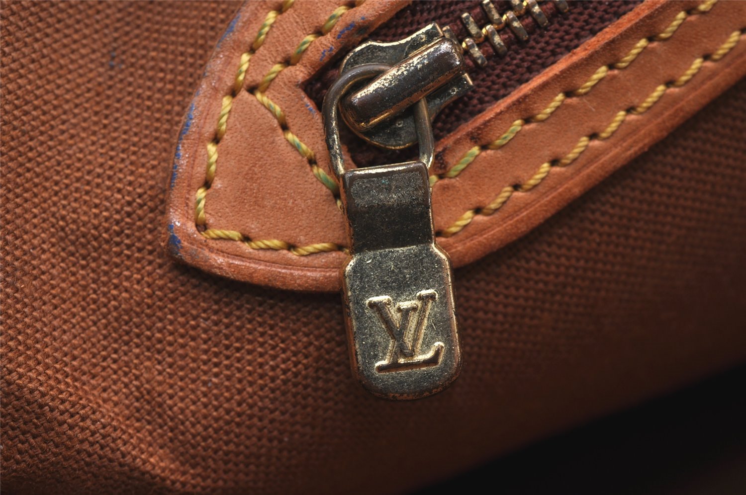 Authentic Louis Vuitton Monogram Gibeciere MM Shoulder Cross Bag M42247 LV 5515J