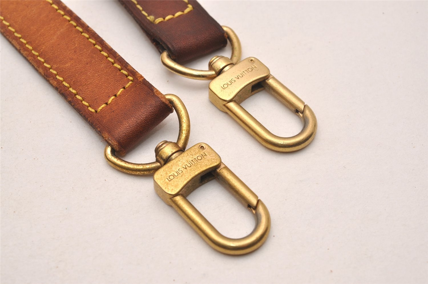 Authentic Louis Vuitton Leather Shoulder Strap Beige 37.4-44.5