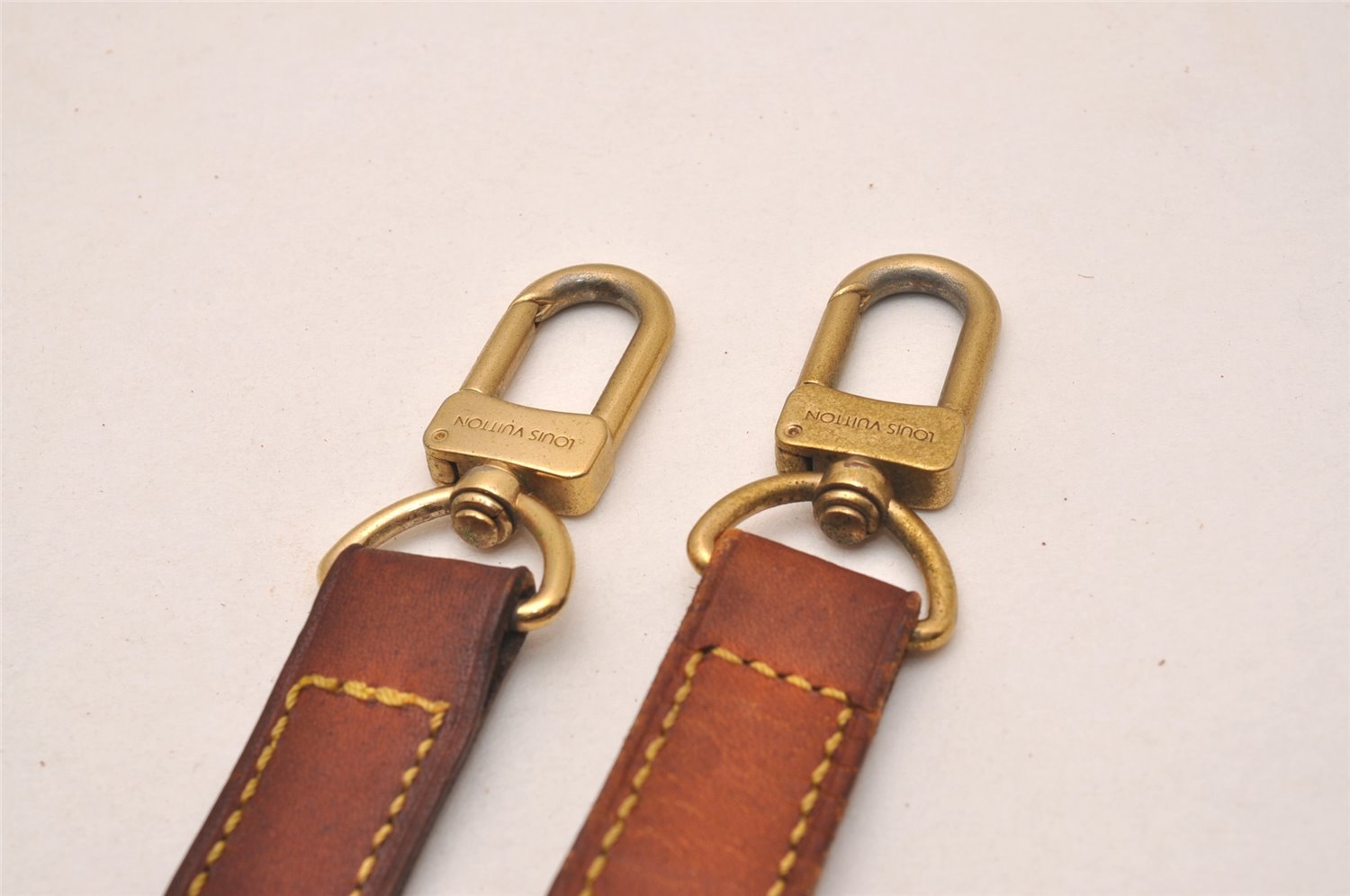 Authentic Louis Vuitton Leather Shoulder Strap Beige 37.4-44.5