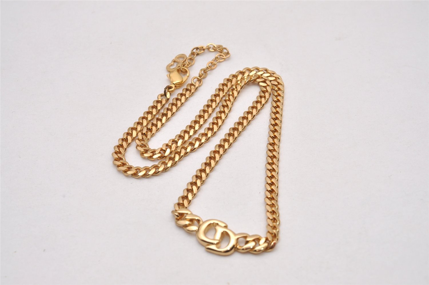 Authentic Christian Dior Gold Tone Chain Pendant Necklace CD 5523I