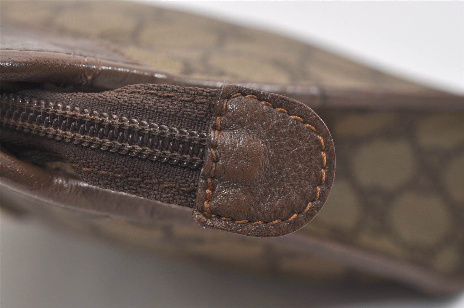 Authentic GUCCI Vintage Clutch Hand Bag Purse GG PVC Leather Brown 5525J