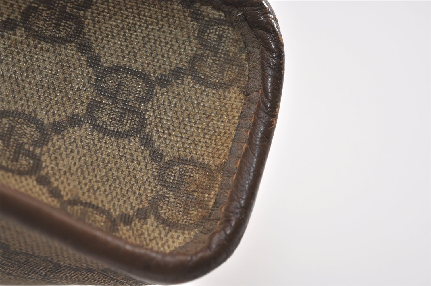 Authentic GUCCI Vintage Clutch Hand Bag Purse GG PVC Leather Brown 5525J