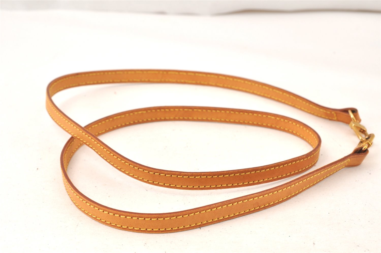 Authentic Louis Vuitton Leather Shoulder Strap Beige 46.1