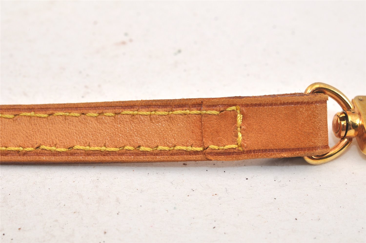 Authentic Louis Vuitton Leather Shoulder Strap Beige 46.1