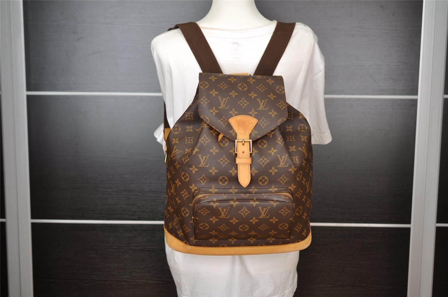 Authentic Louis Vuitton Monogram Montsouris GM Backpack M51135 LV 5531I