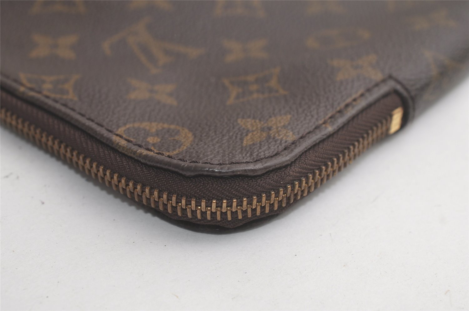 Authentic Louis Vuitton Monogram Poche Documents Document Case M53400 LV 5541K