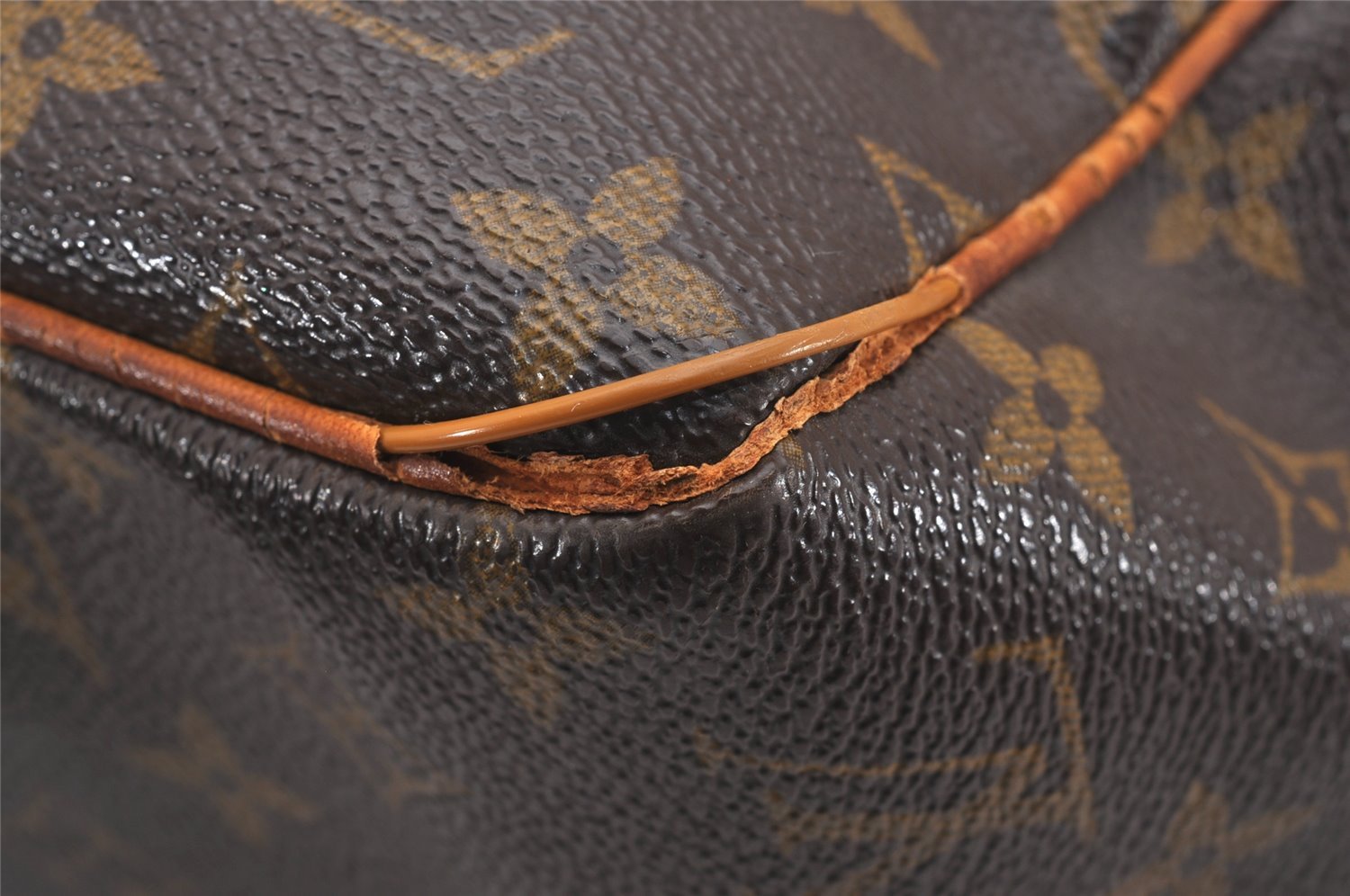 Authentic Louis Vuitton Monogram Batignolles Vertical Tote Bag M51153 LV 5544J