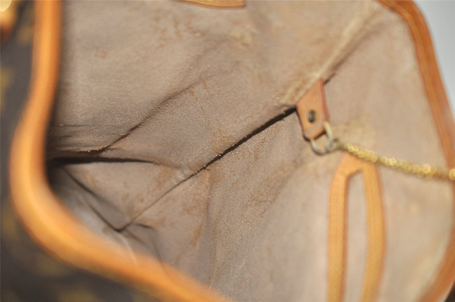 Authentic Louis Vuitton Monogram Bucket GM Shoulder Bag M42236 LV Junk 5554J