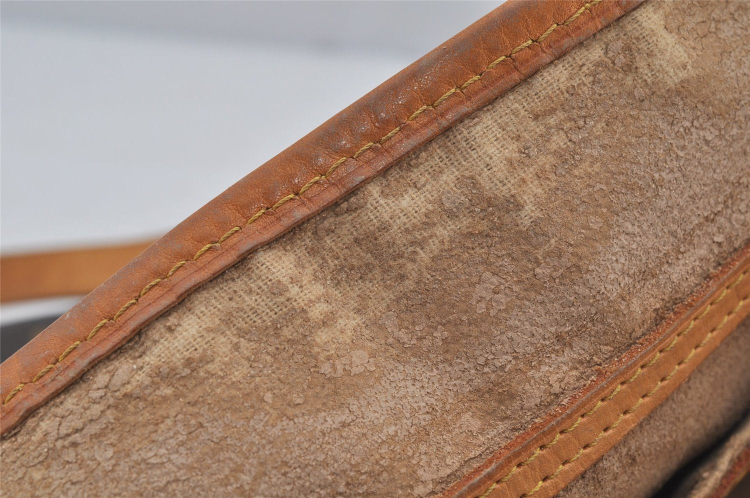 Authentic Louis Vuitton Monogram Bucket GM Shoulder Bag M42236 LV Junk 5554J