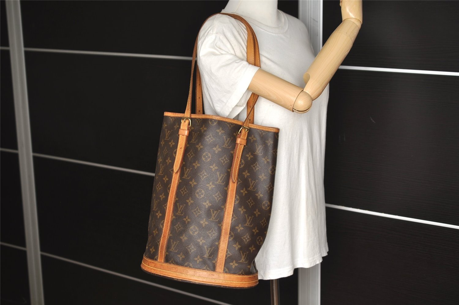 Authentic Louis Vuitton Monogram Bucket GM Shoulder Tote Bag M42236 Junk 5555J