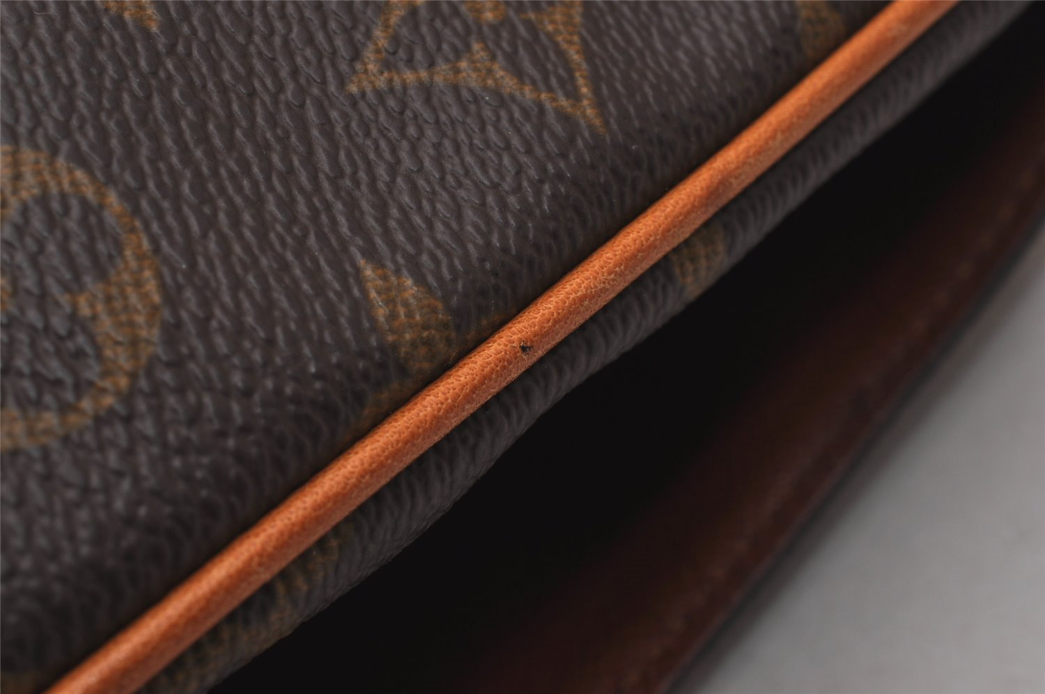 Authentic Louis Vuitton Monogram Musette Tango Shoulder Bag M51257 LV 5560I