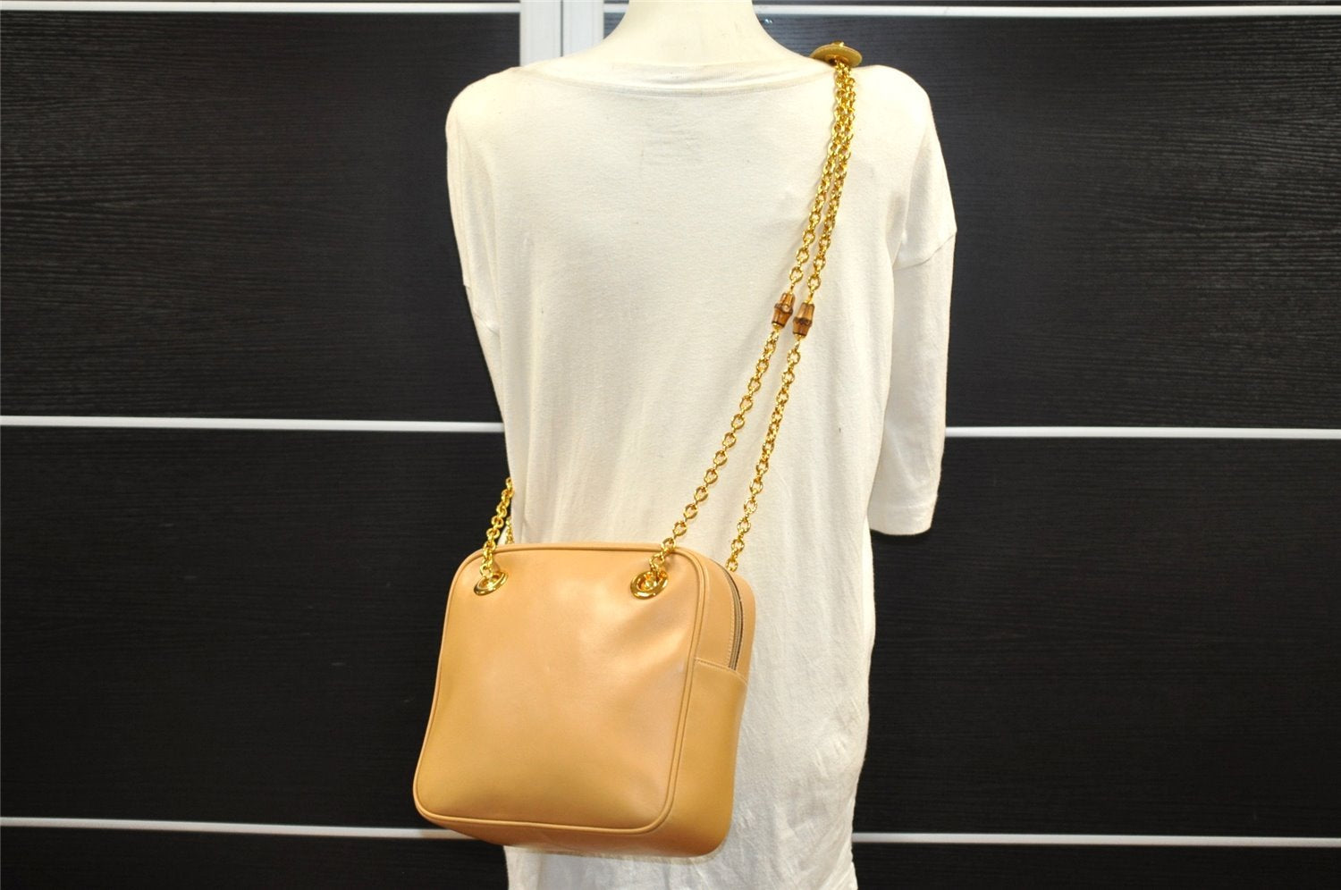 Authentic GUCCI Bamboo Chain Shoulder Cross Body Bag Leather Beige Junk 5562I