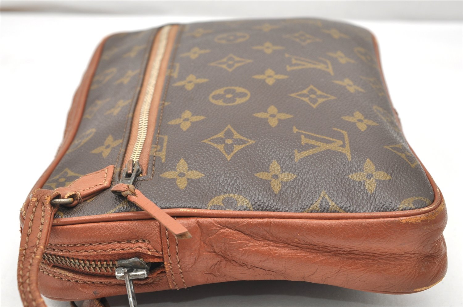 Authentic Louis Vuitton Monogram Pochette Sport Clutch Hand Bag Old Model 5572K