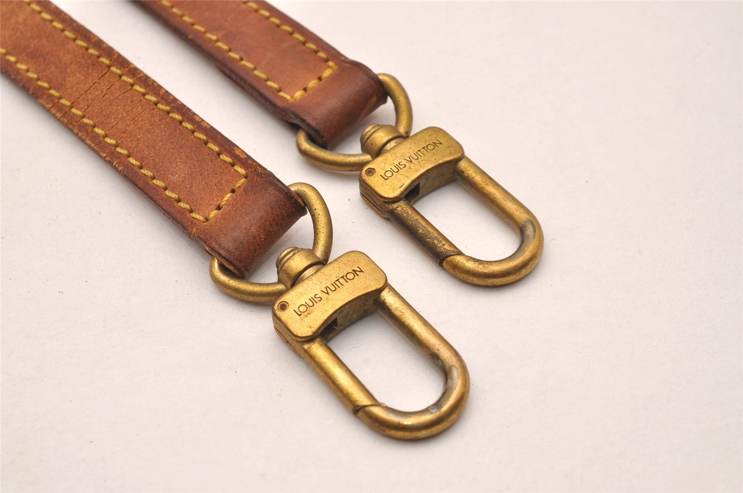 Authentic Louis Vuitton Leather Shoulder Strap Beige 50.8