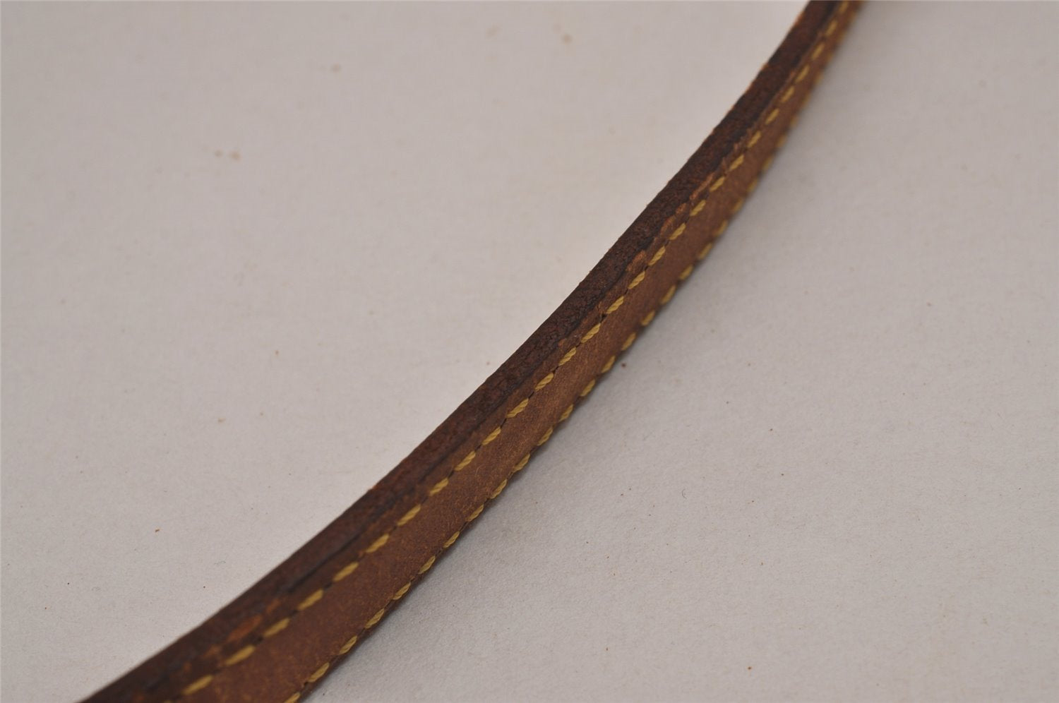 Authentic Louis Vuitton Leather Shoulder Strap Beige 50.8