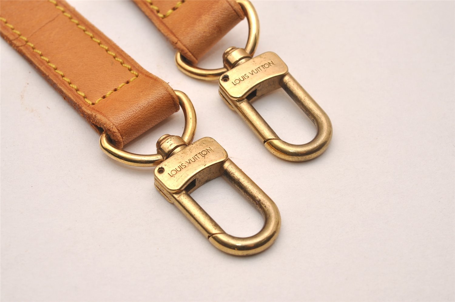 Authentic Louis Vuitton Leather Shoulder Strap Beige 34.3-41.3