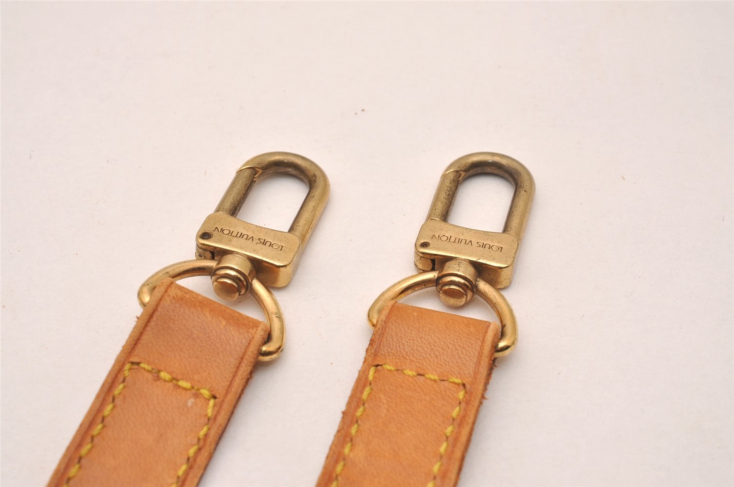 Authentic Louis Vuitton Leather Shoulder Strap Beige 34.3-41.3