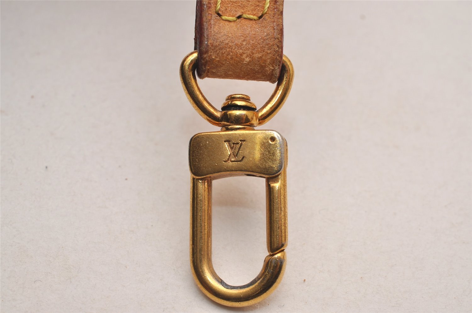 Authentic Louis Vuitton Leather Shoulder Strap Beige 51.2