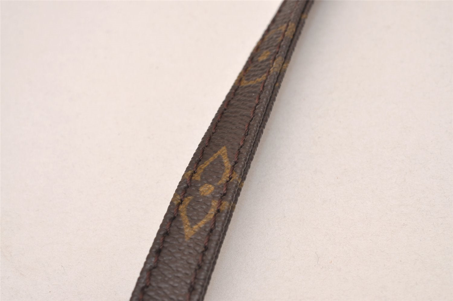 Authentic Louis Vuitton Monogram Shoulder Strap Old Model 50.4