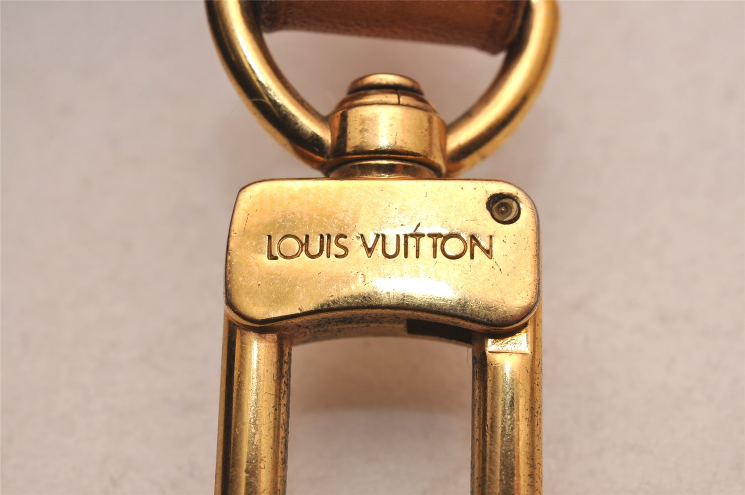 Authentic Louis Vuitton Leather Shoulder Strap Beige 39.4