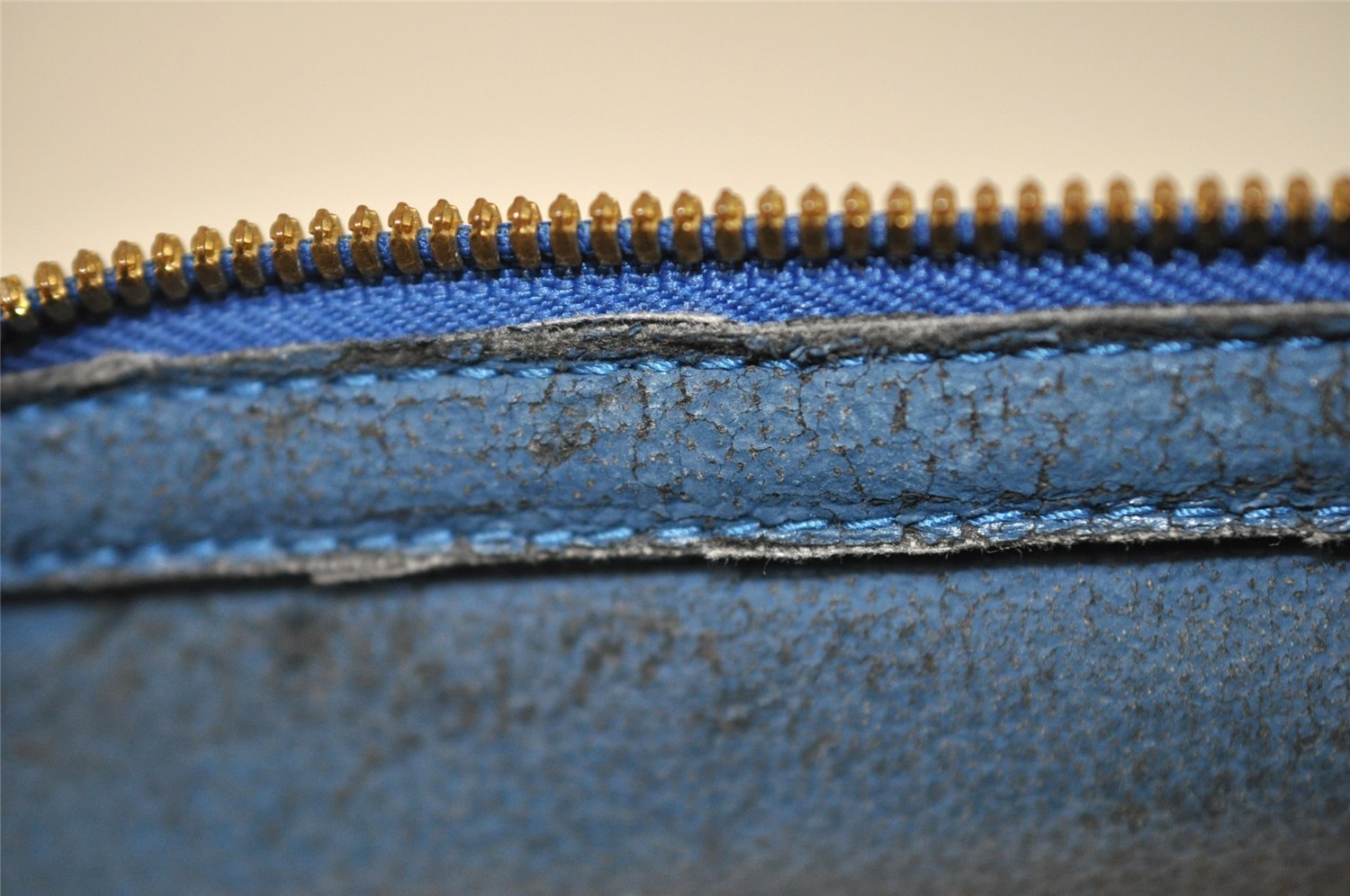 Authentic Louis Vuitton Epi Dauphine GM Cosmetic Pouch Blue M48435 LV 5584I