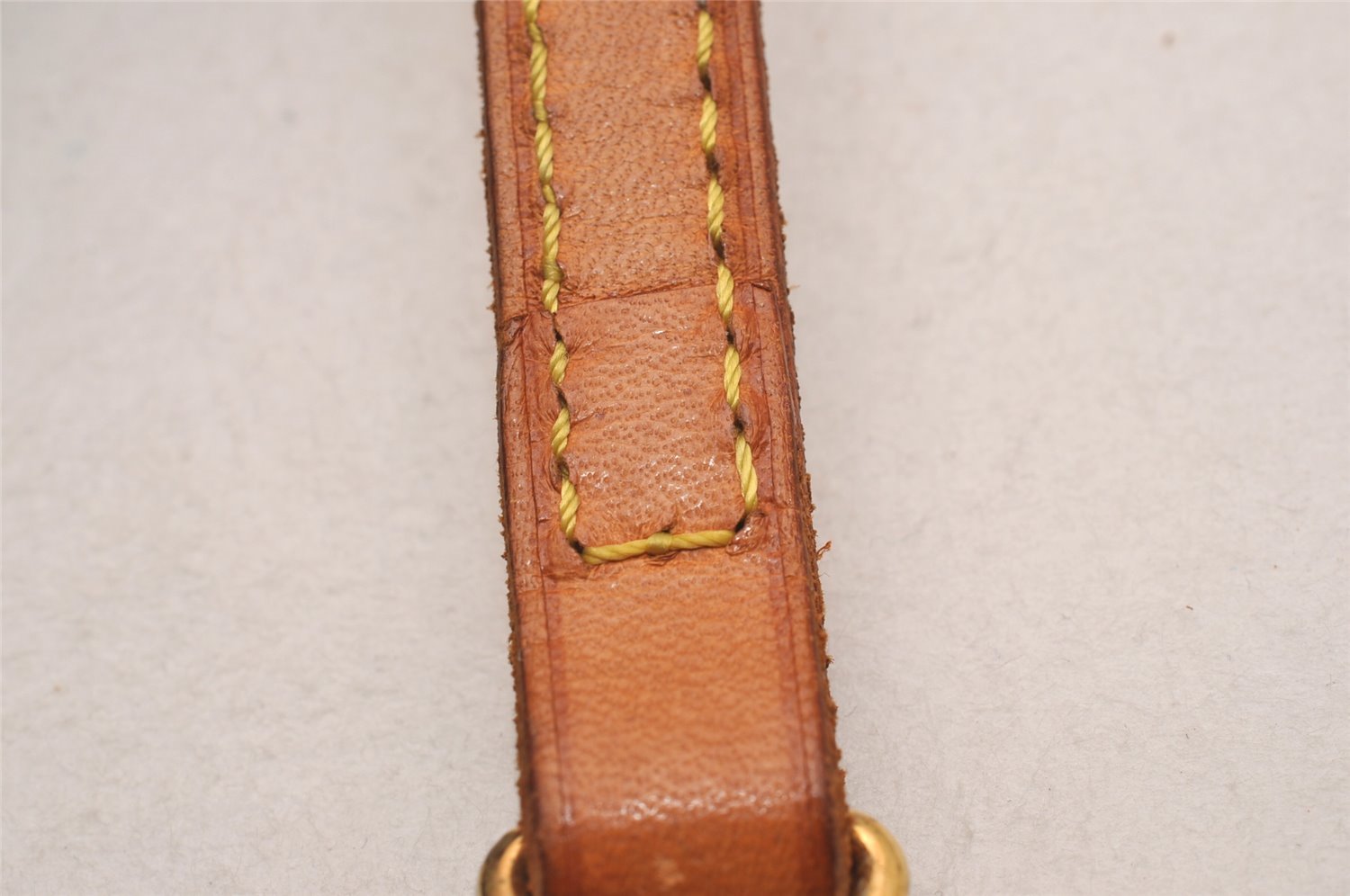 Authentic Louis Vuitton Leather Shoulder Strap Beige 45.1