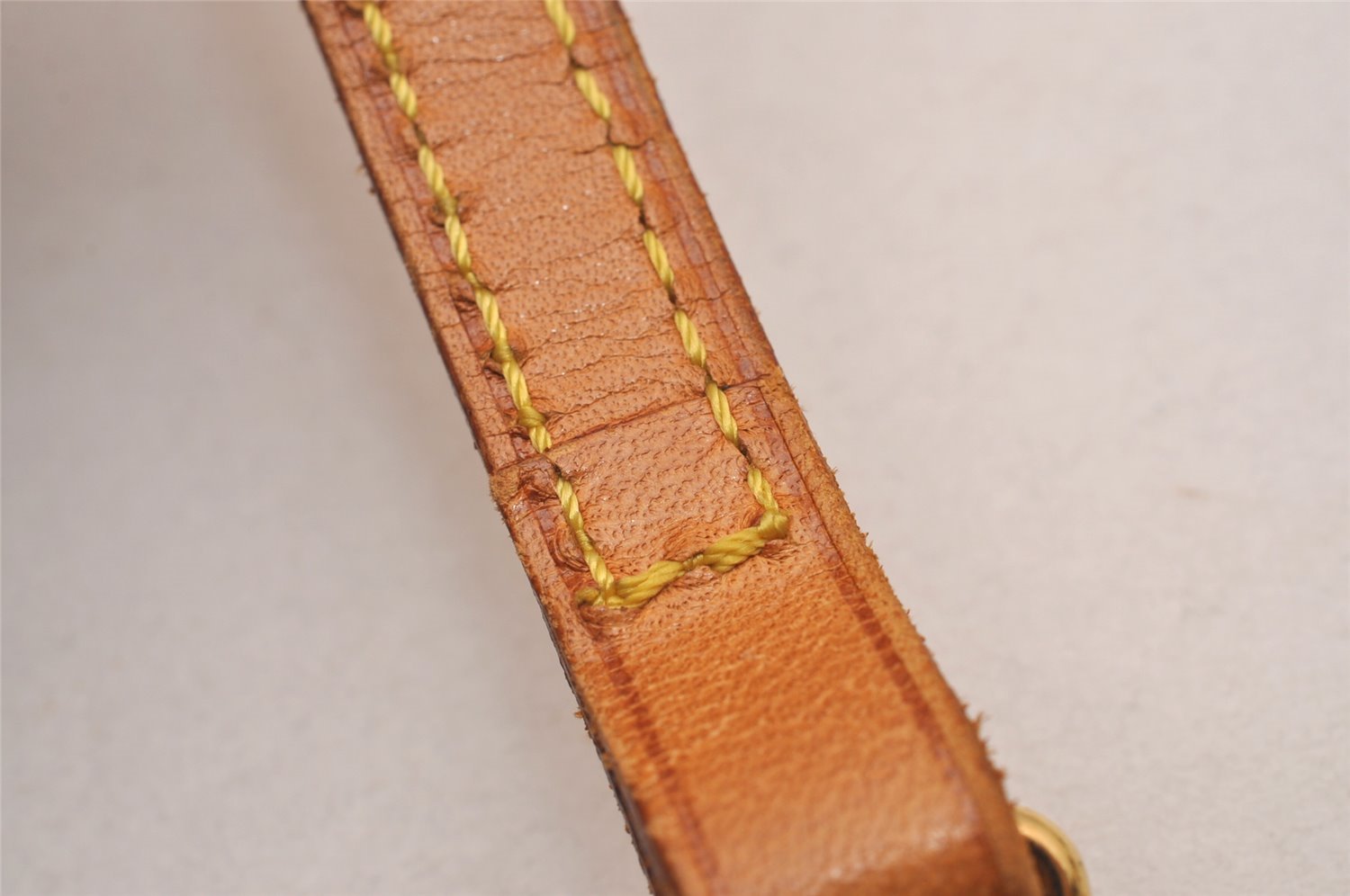 Authentic Louis Vuitton Leather Shoulder Strap Beige 46.5